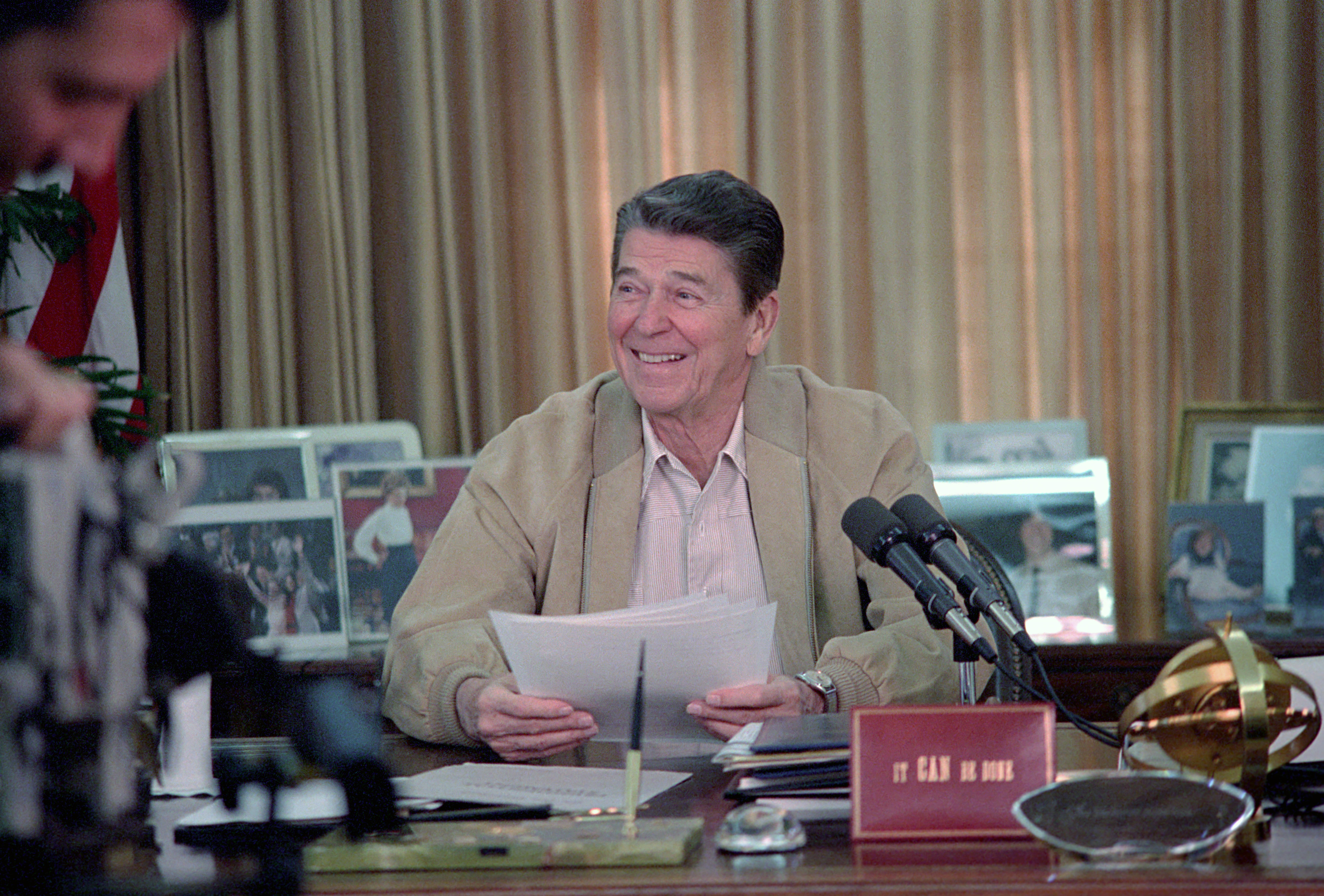 The Eighties: Saturday, November 23, 1985 – History Diaries